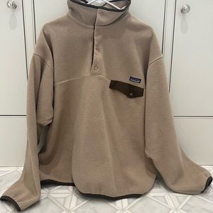 Patagonia fleece pullover size large. Good used condition.
